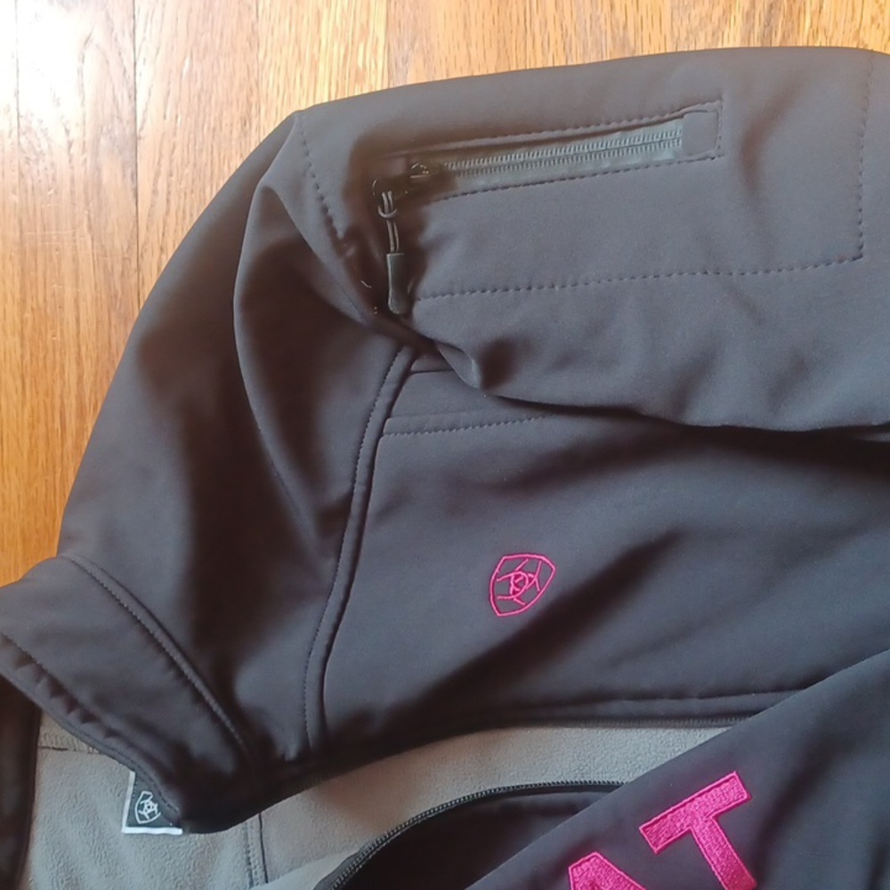 Ariat Women's Black With Pink Softshell Jacket - image 5